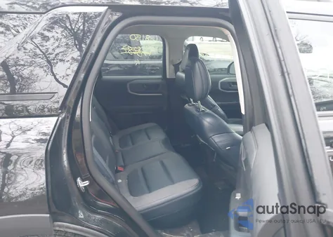 2021 Ford Bronco Sport Outer Banks z USA, uszkodzony, nr VIN 3FMCR9C65MRA78282